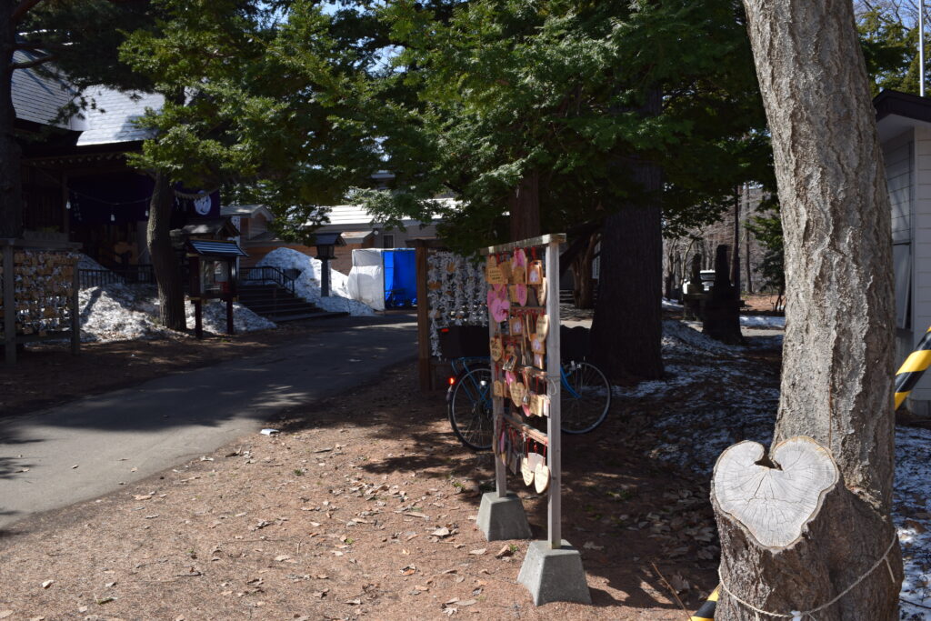 大谷地神社　境内