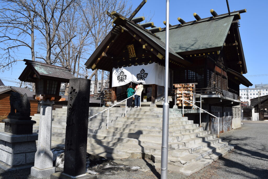 札幌諏訪神社 社殿