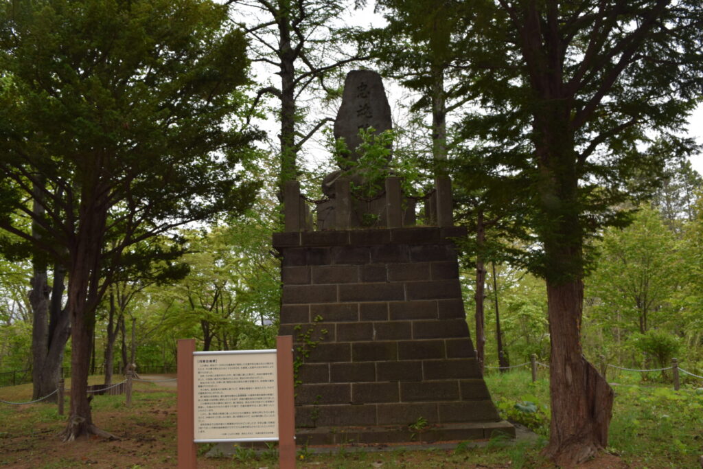 月寒神社 月寒忠魂碑