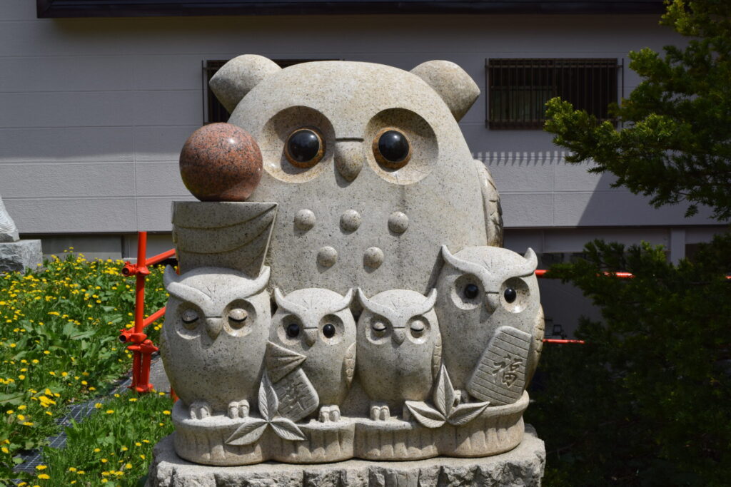 余市神社 フクロウ