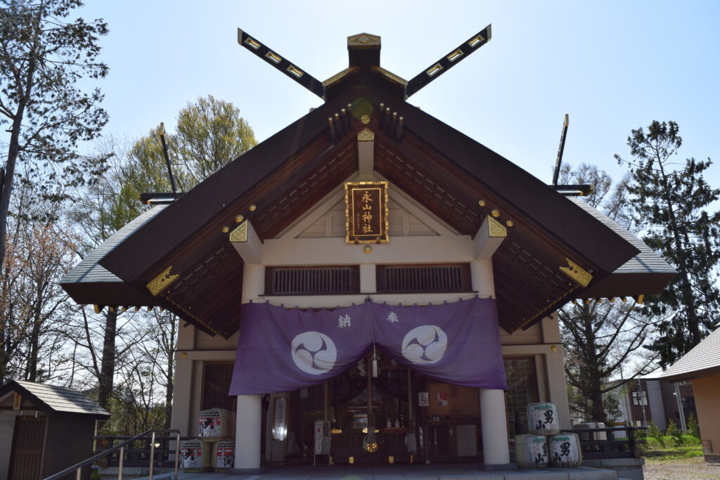 永山神社　社殿