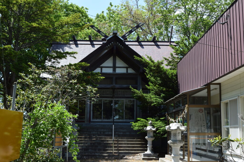 西当別神社　社殿