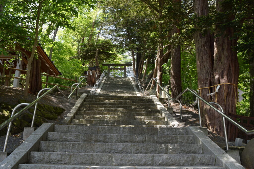 千歳神社　参道