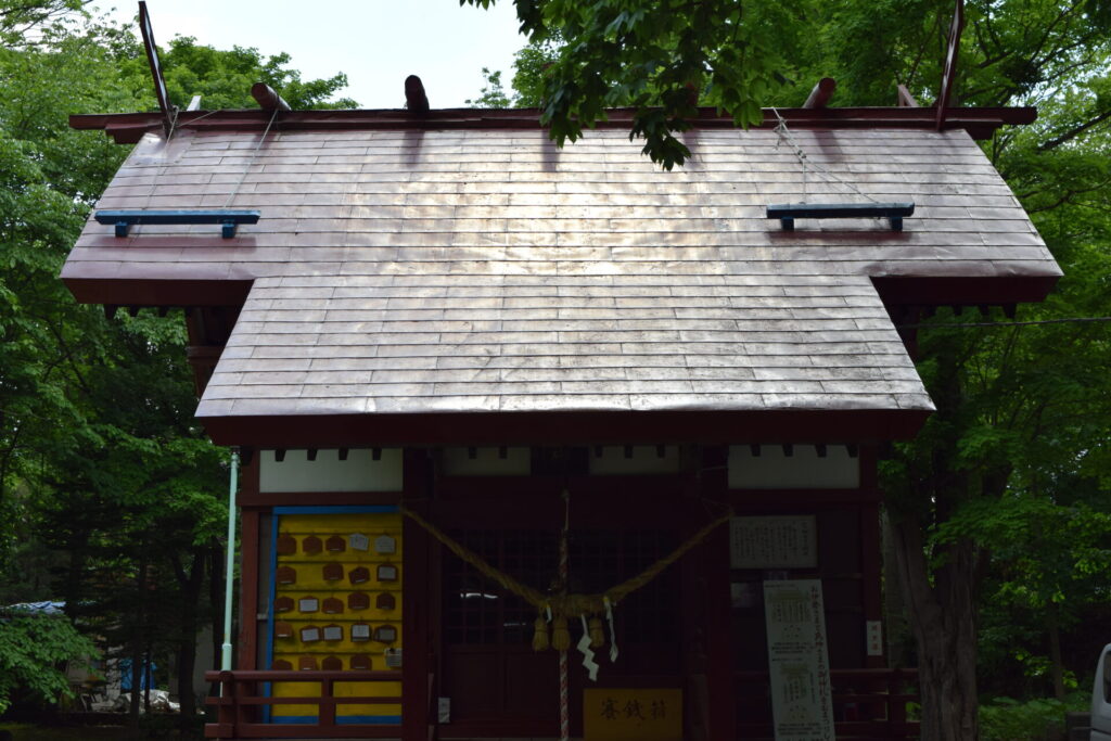 花岡神社　社殿