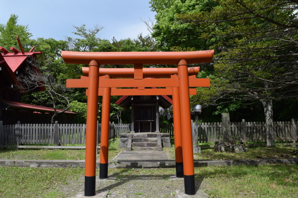 御傘山神社 富山稲荷神社