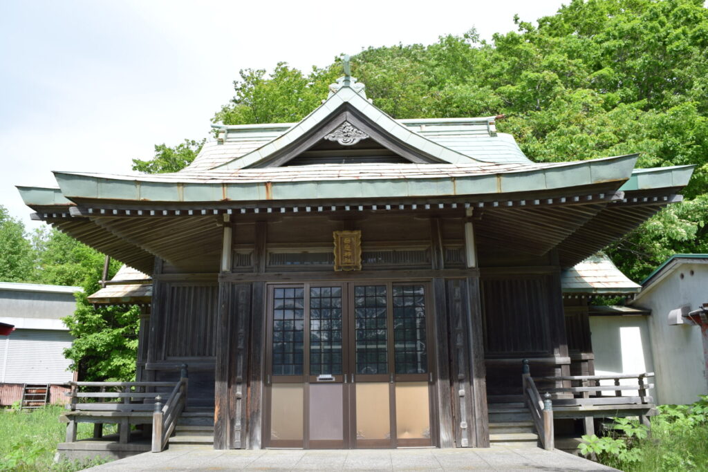 母恋神社　社殿