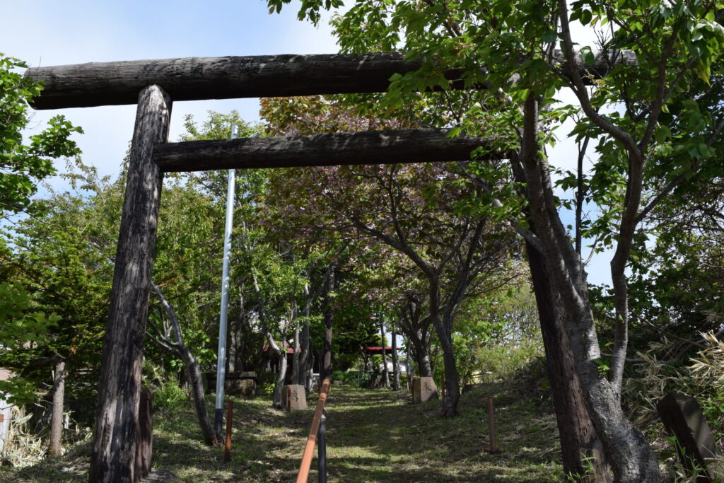 絵鞆神社　鳥居