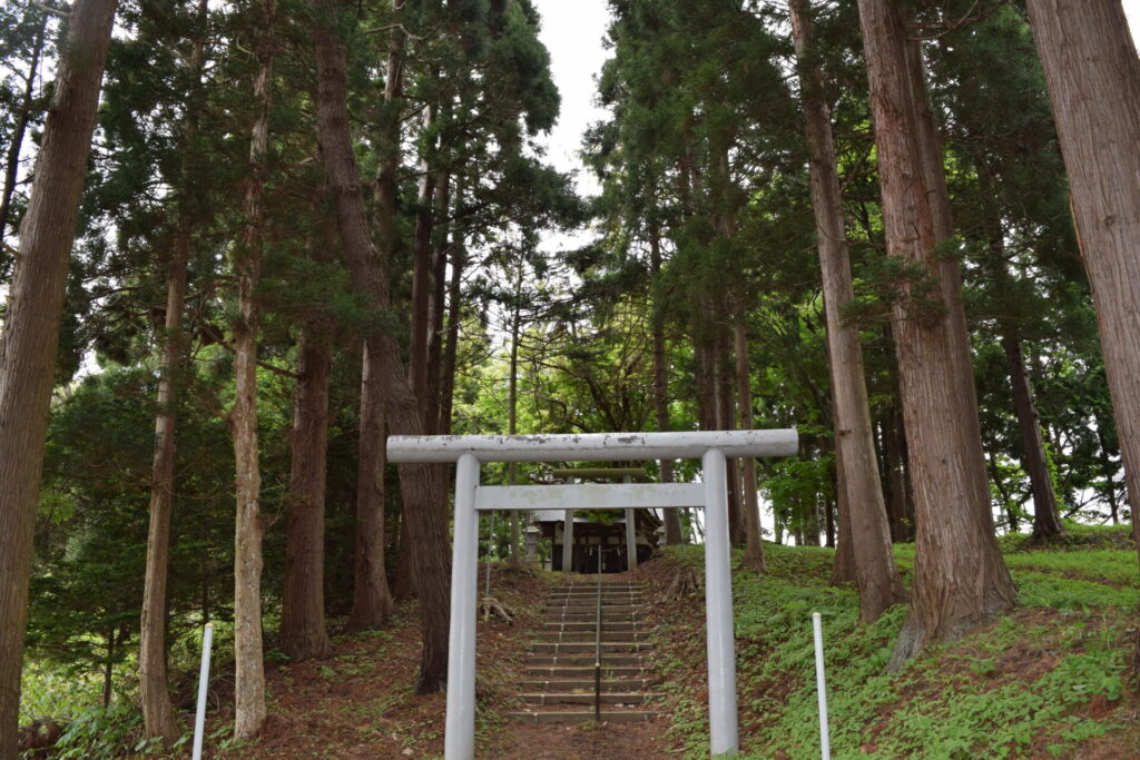 幡守神社　参道