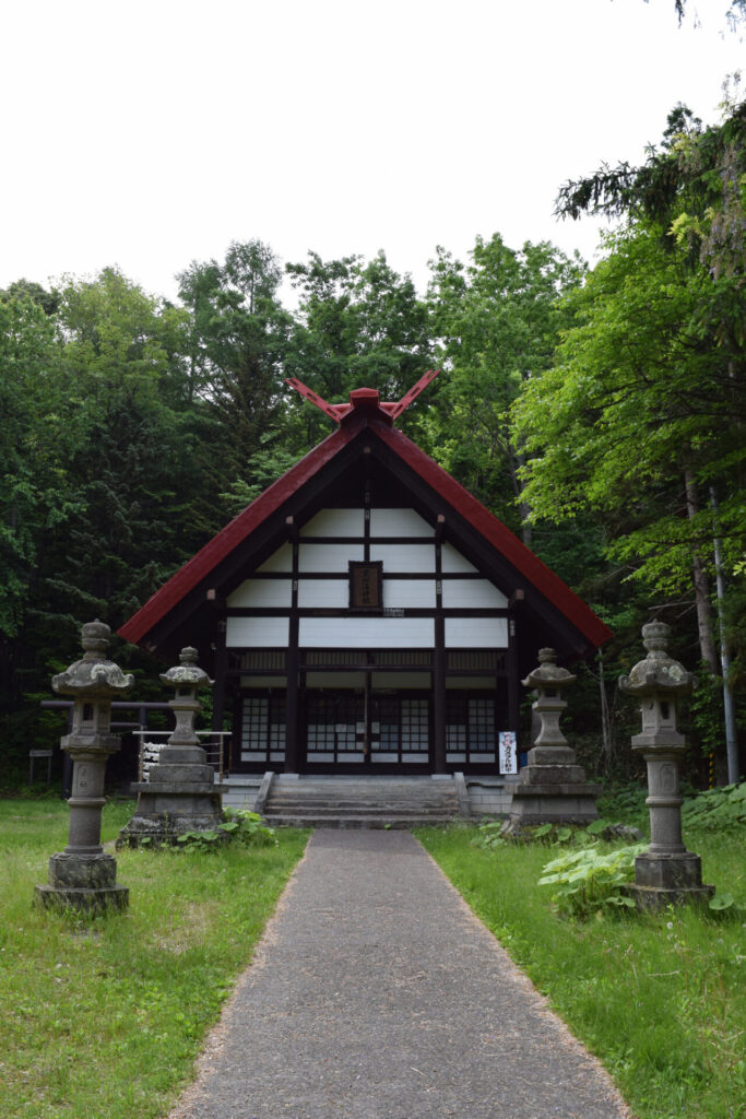 定山渓神社　社殿