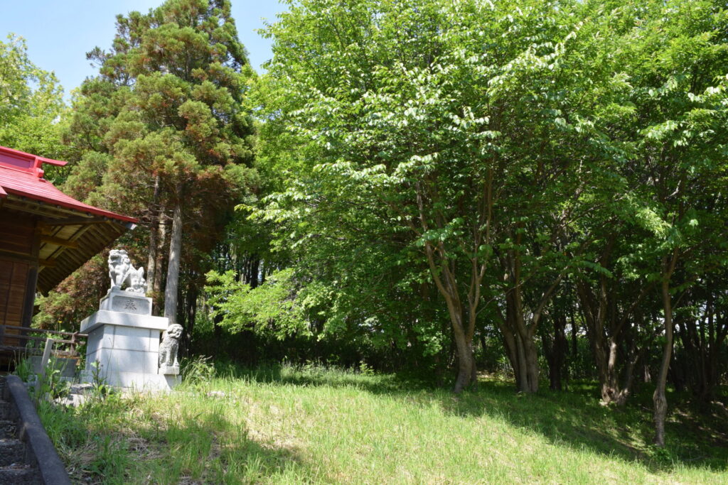 川下八幡神社 境内
