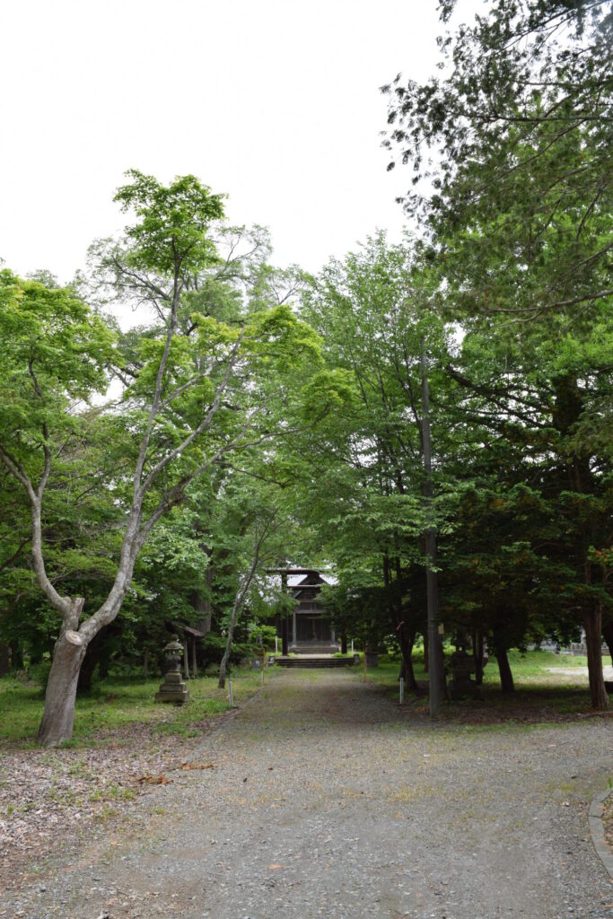 角田神社　境内