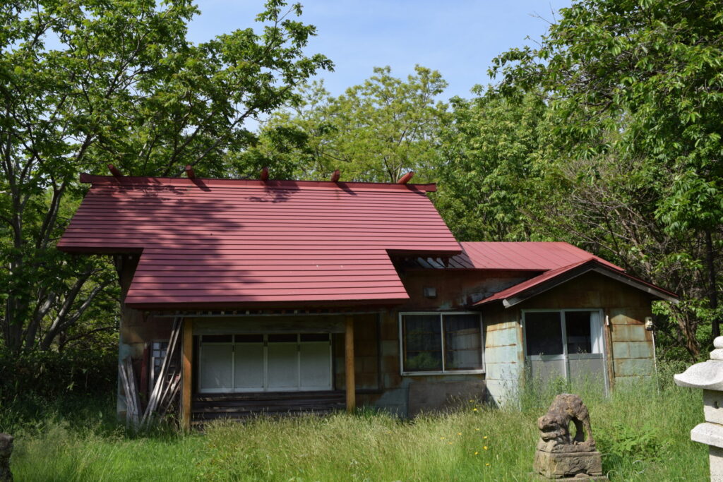 群別稲荷神社 社殿
