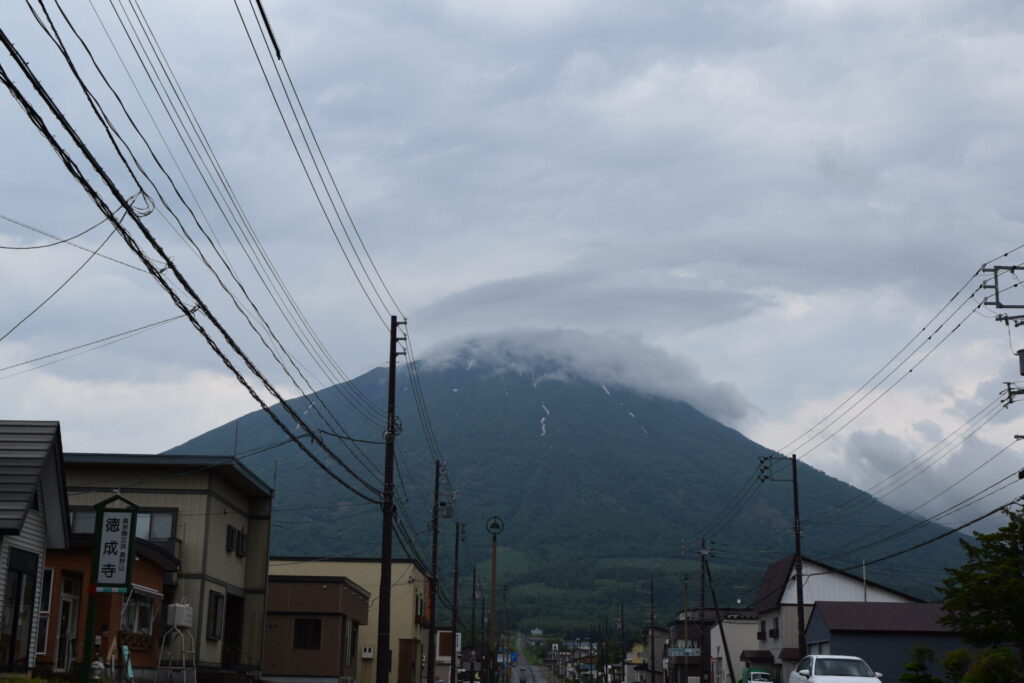 真狩神社　羊蹄山