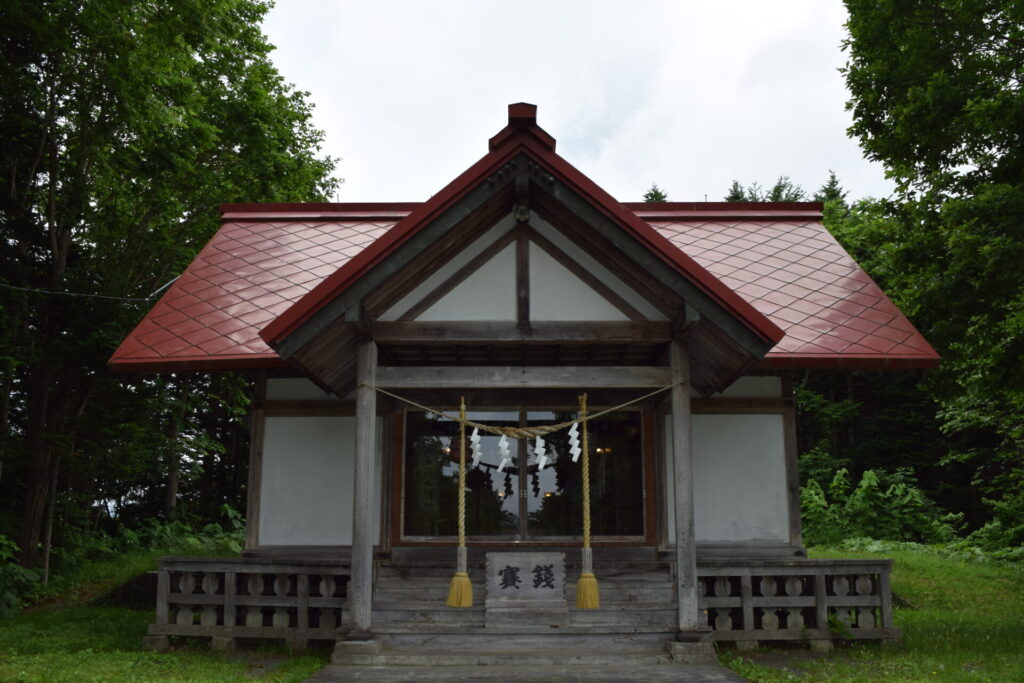 蘭越八幡神社　社殿