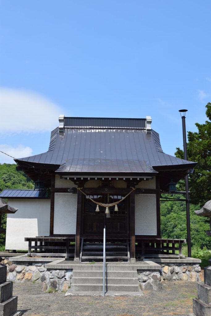 班渓神社　社殿