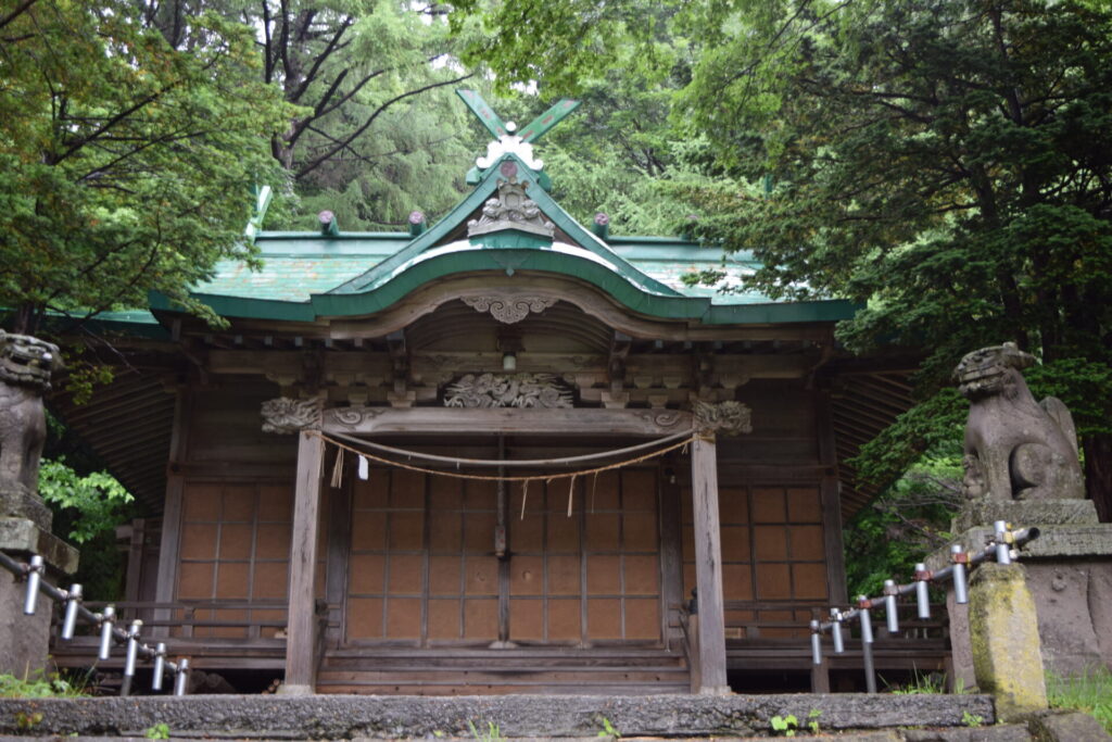 忍路神社　社殿