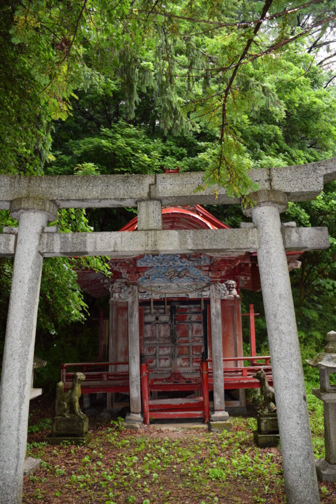 忍路神社　津古丹稲荷神社