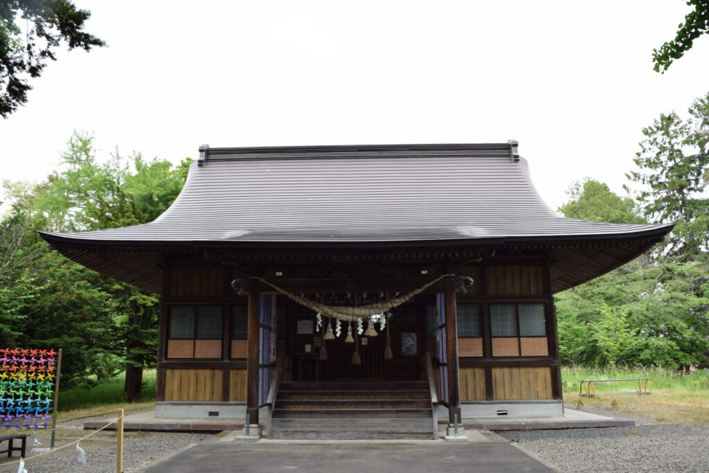 東神楽神社　社殿