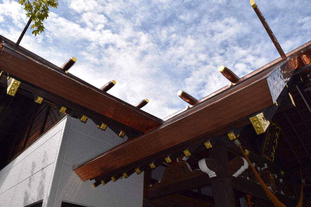西野神社　銅の屋根