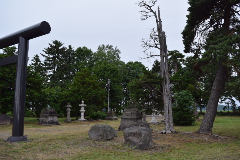 下多寄神社 境内