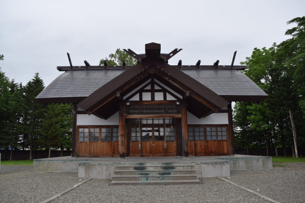 風連神社 社殿