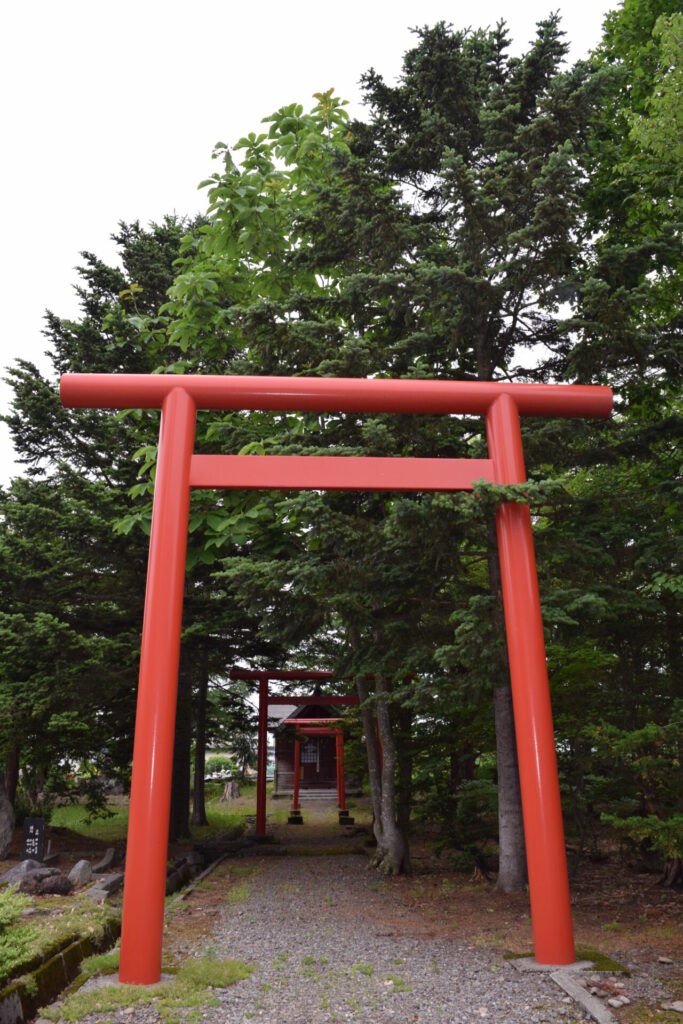 美深神社　三社神社の鳥居