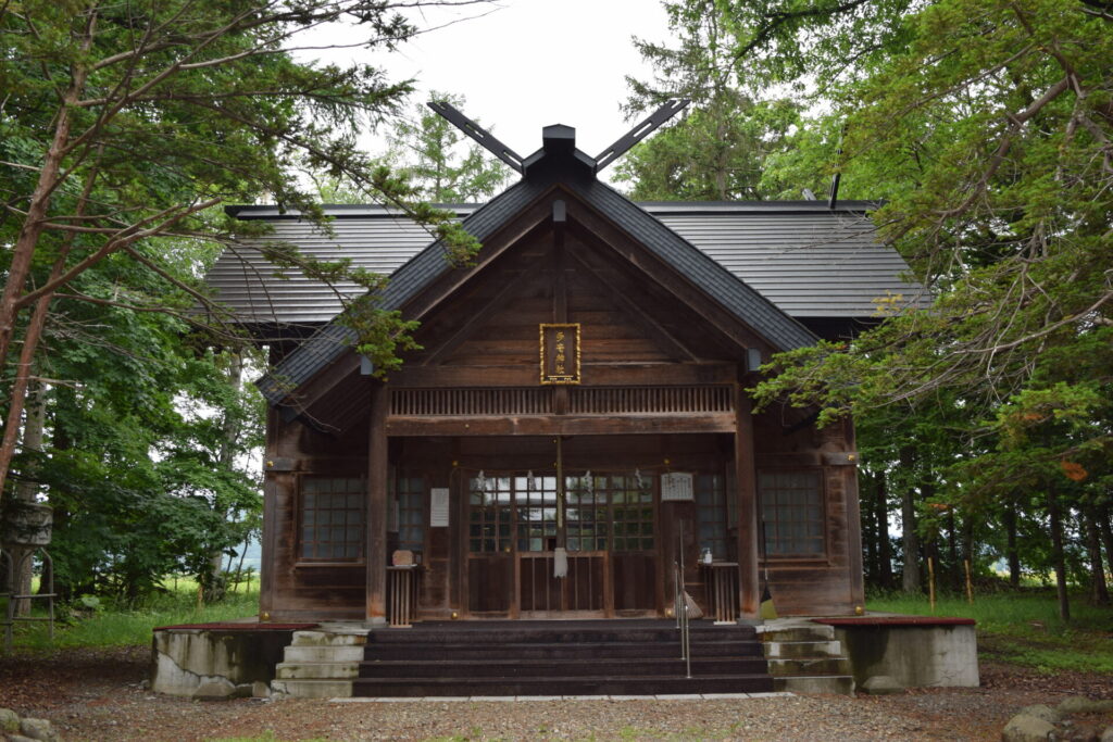多寄神社　社殿