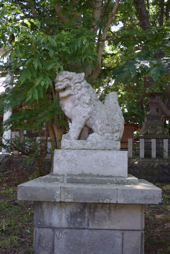 留萌神社　狛犬