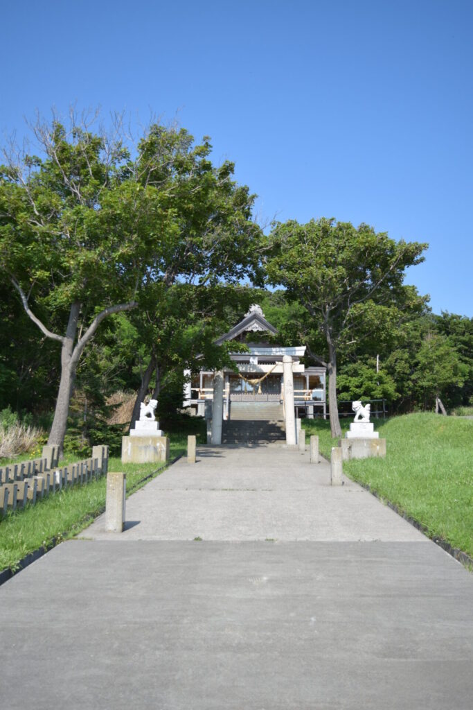 鬼鹿厳島神社 参道と鳥居