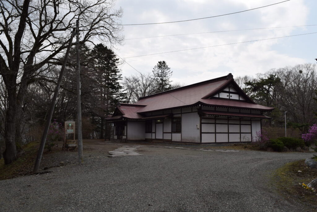義経神社 義経資料館