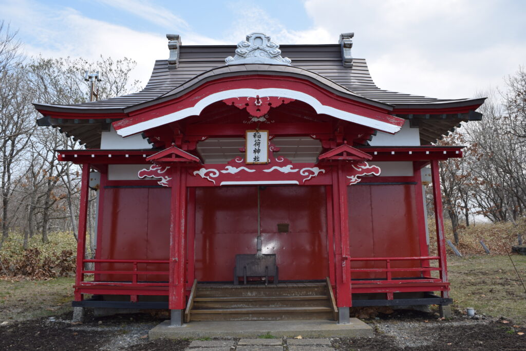門別稲荷神社 社殿