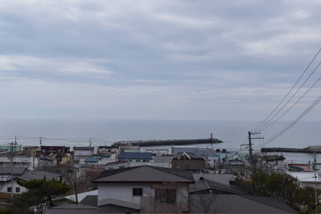 えりも住吉神社　境内から見える海