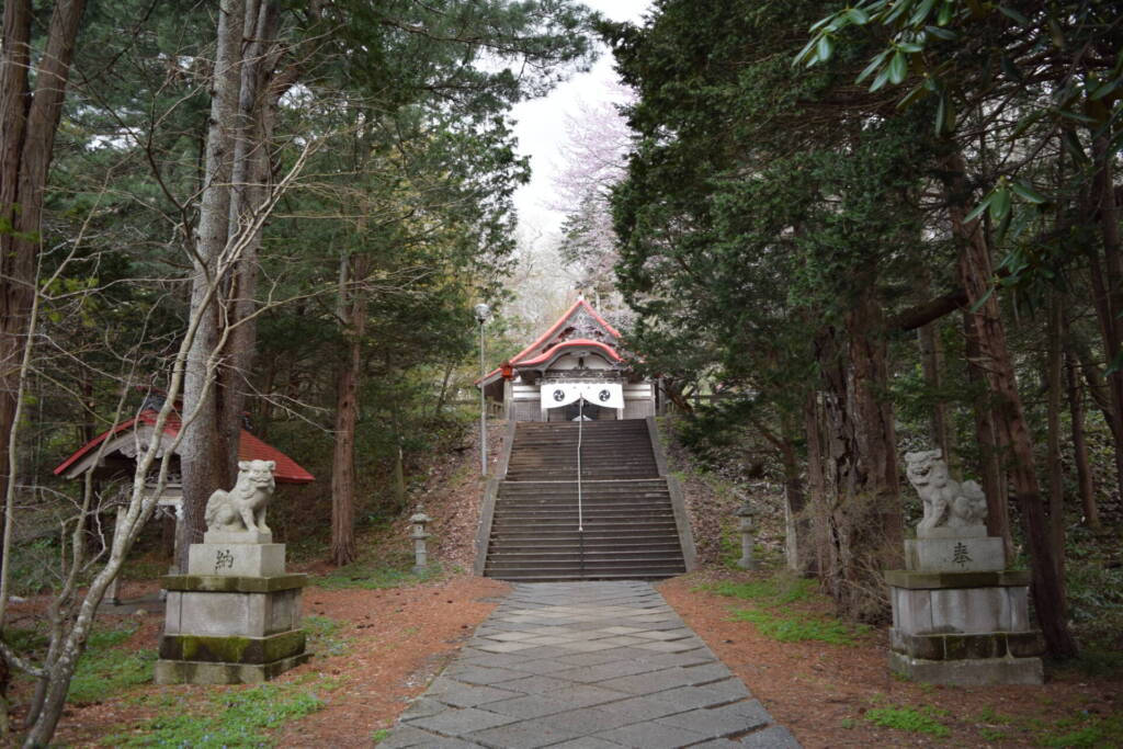 十勝神社　参道
