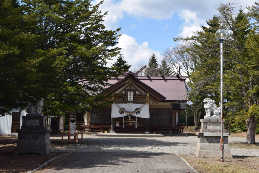 鹿追神社　境内