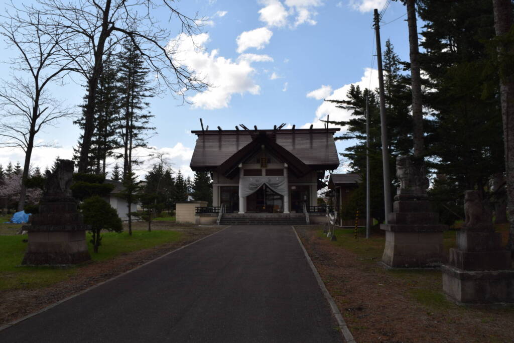 御影神社　境内