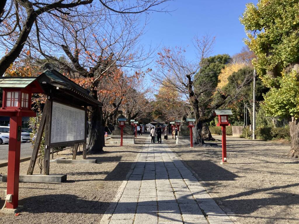 鷲宮神社　鳥居付近の参道