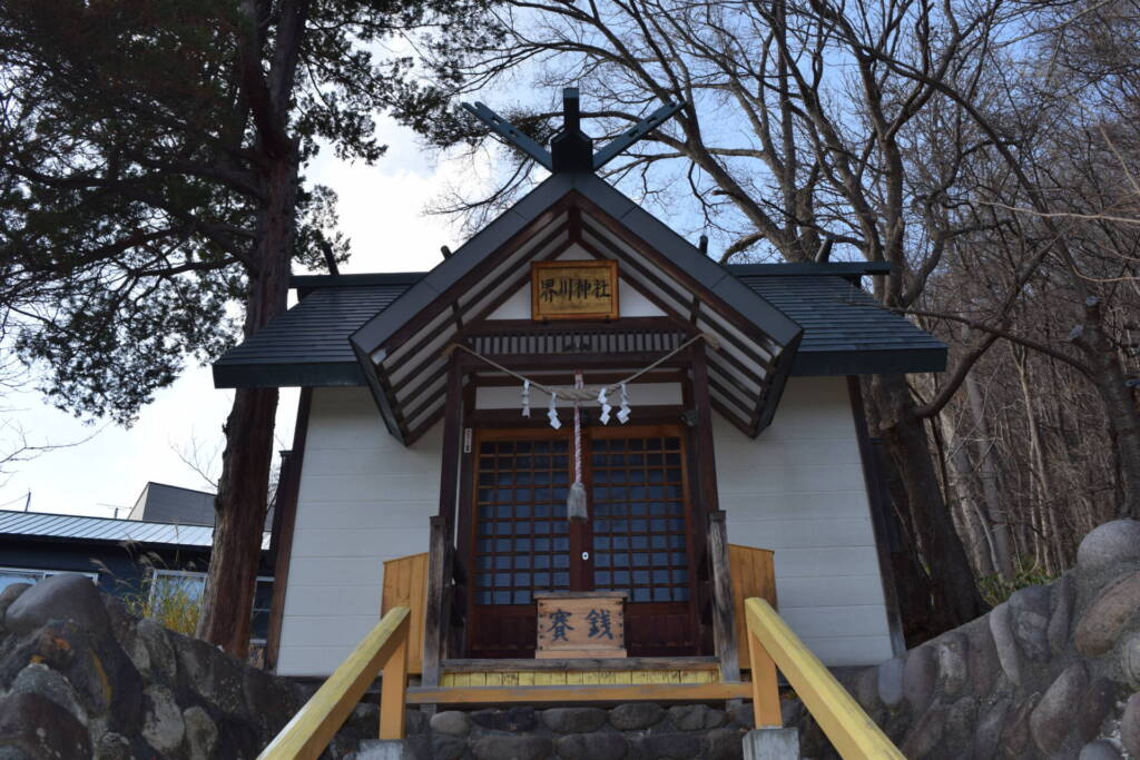 界川神社　社殿